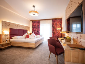 TOP-Silvester-HIT im Thermenhotel PuchasPlus mit Galababend & Silvesterprogramm 4 ÜN