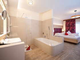 TOP-Silvester-HIT im Thermenhotel PuchasPlus mit Galababend & Silvesterprogramm 4 ÜN