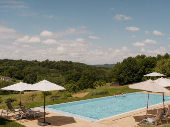 Wellness-Auszeit im Südburgenland inkl. Panorama Außenpool, Überwassermassage, 5-Gang Menü, NaturSPA