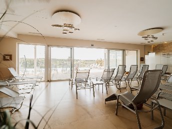 Wellness-Auszeit im Südburgenland inkl. Panorama Außenpool, Überwassermassage, 5-Gang Menü, NaturSPA