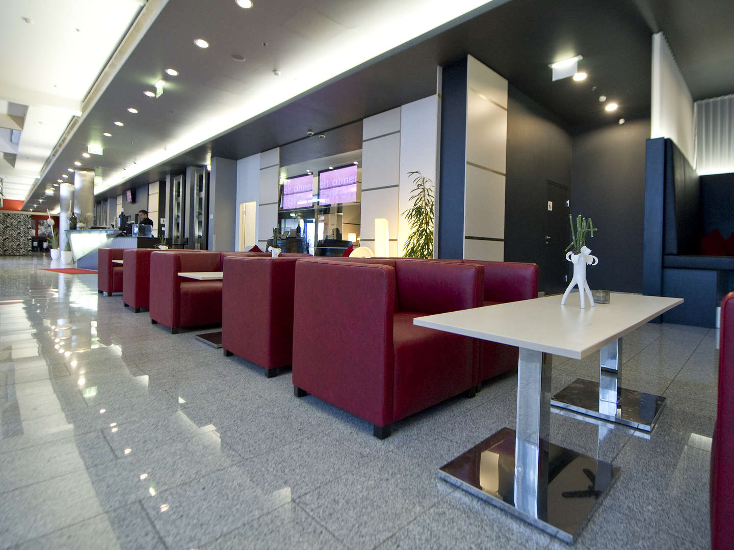 Shoppen im Designer Outlet Parndorf | 2 Nächte im Hotel direkt beim Outlet Center