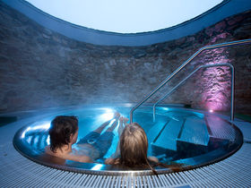 Genussvolle Auszeit zu Zweit - Romantikurlaub mit Candle-Light-Dinner & VinoSPA | 2 Nächte