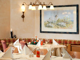 Genussvolle Auszeit zu Zweit - Romantikurlaub mit Candle-Light-Dinner & VinoSPA | 2 Nächte