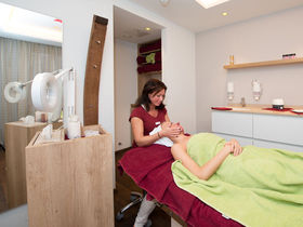 Genussvolle Auszeit zu Zweit - Romantikurlaub mit Candle-Light-Dinner & VinoSPA | 2 Nächte