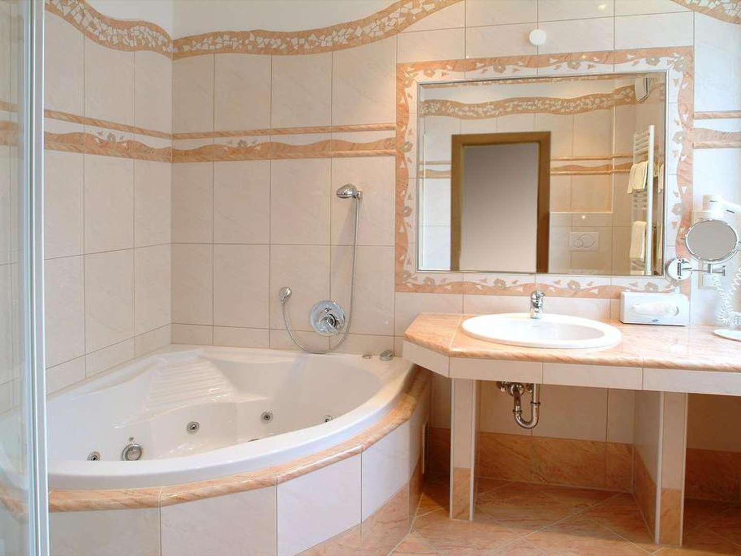 Frühlingserwachen in Kärnten - Kurzurlaub mit Villacher Bier & Erlebnis Card | 2 Nächte