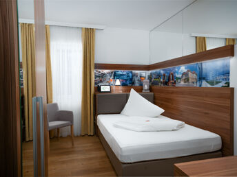Bild 9 von 32