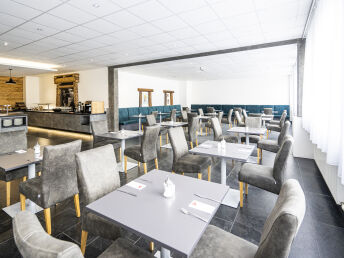 Glücklich erfüllt |  3 Tage Kurzurlaub in der Therme Aqualux inkl. Therme & Vitadome