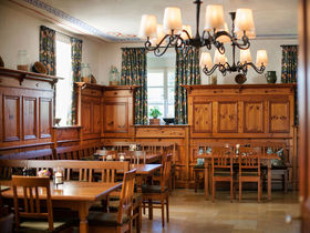 Wirtshauskultur und Barocksuite inkl. Thermengenuss in der Therme AQUALUX Fohnsdorf