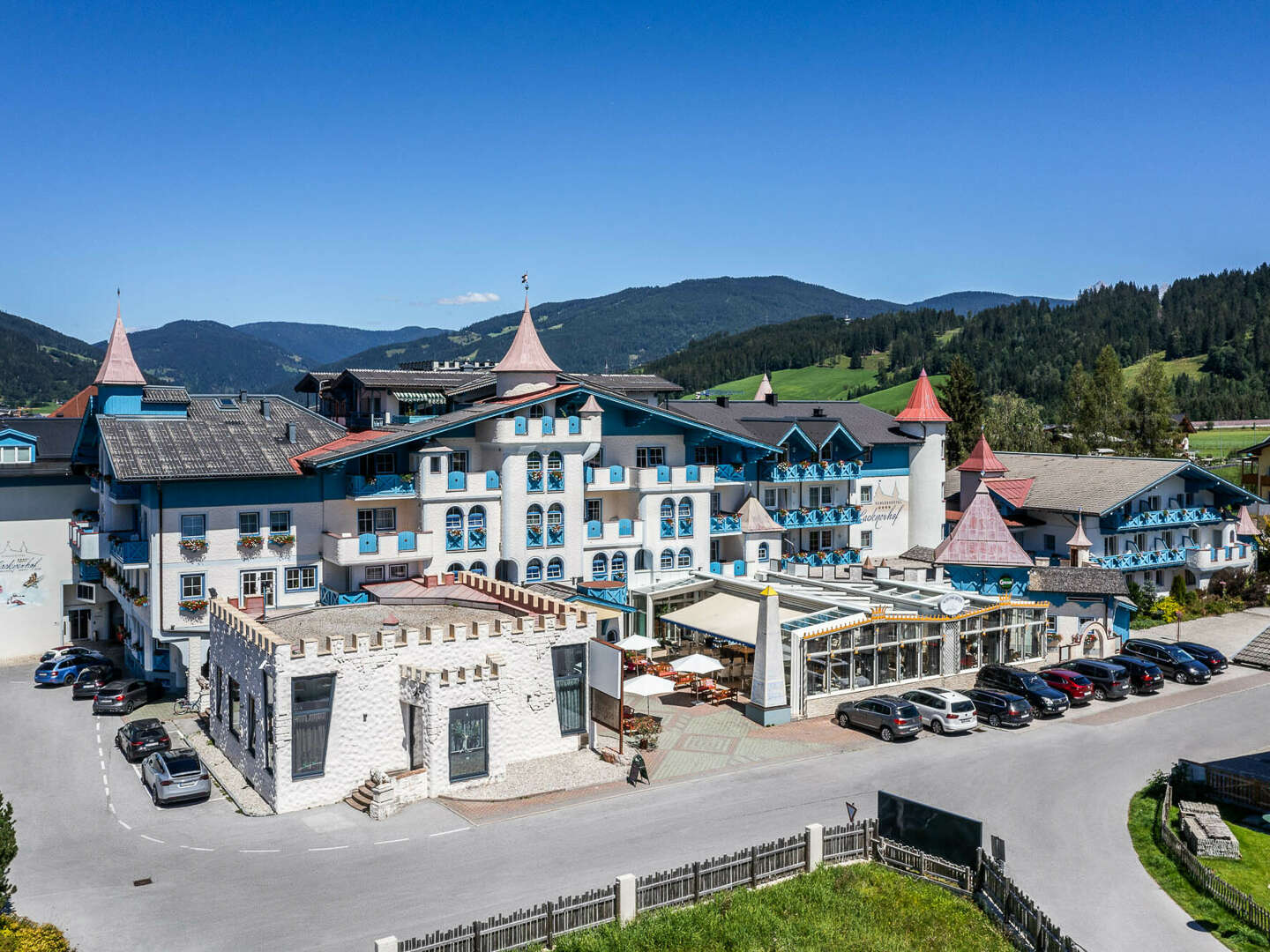 7 Nächte Familien-Sommerhit im 4*S Schlosshotel Lacknerhof 