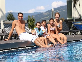 7 Nächte Familien-Sommerhit im 4*S Schlosshotel Lacknerhof 