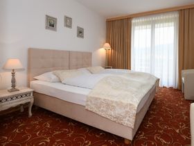 Herbstzeit ist Wander, Spazier und Reitzeit auf 1000 Meter mit herrlicher Aussicht