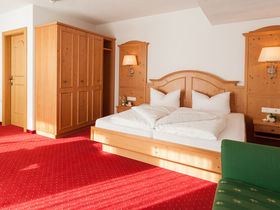 Stubaier Bergweihnacht inkl. Weihnachtsfeier & Galadiner | 4 Nächte