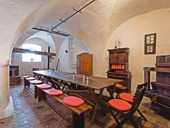 Romantische Tage im Ferienhaus nahe dem Schloss Ernegg inkl. einer Flasche Rotwein | 6 Nächte