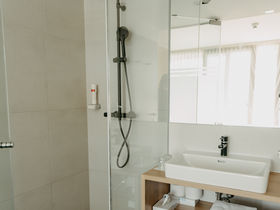 Urlaub mit Lifestyle - Wintervibes bis Strandvergnügen am Wörthersee | 1 Nacht