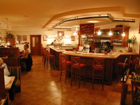 Familienurlaub inkl. Eintritt in die Erlebniswelt Therme AquaLux | 1 Kind bis 13,9 gratis | 4 Nächte