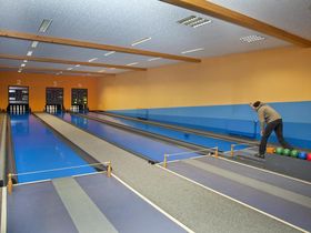 Familienurlaub inkl. Eintritt in die Erlebniswelt Therme AquaLux | 1 Kind bis 13,9 gratis | 4 Nächte