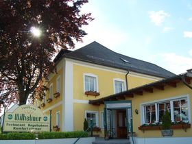 Familienurlaub inkl. Eintritt in die Erlebniswelt Therme AquaLux | 1 Kind bis 13,9 gratis | 4 Nächte