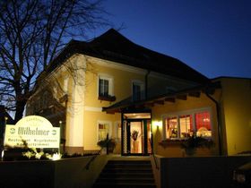 Familienurlaub inkl. Eintritt in die Erlebniswelt Therme AquaLux | 1 Kind bis 13,9 gratis | 4 Nächte