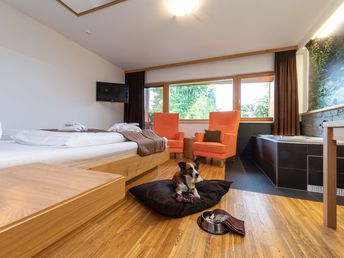 Romantischer Winterzauber mit 4 Pfoten im 4* Hotel Almfrieden