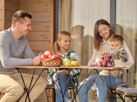 Familienglück im Chaletparadies: 6 Familien Tage am See