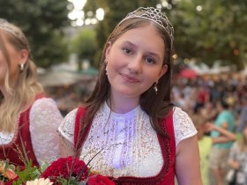 Schlachtfest mit Kopfkissen - Alles von der Wutz  1N
