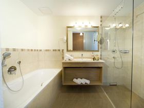 Wandertage im 4*S Hotel im Zillertal inkl. geführter Wanderungen | 4 Nächte A