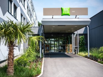 Städtetrip nach Linz  mit Sonnenterrasse & Außenpool | 4 Nächte