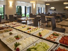 Gemütliches Hotel 500 m vom Strand | 2 ÜF