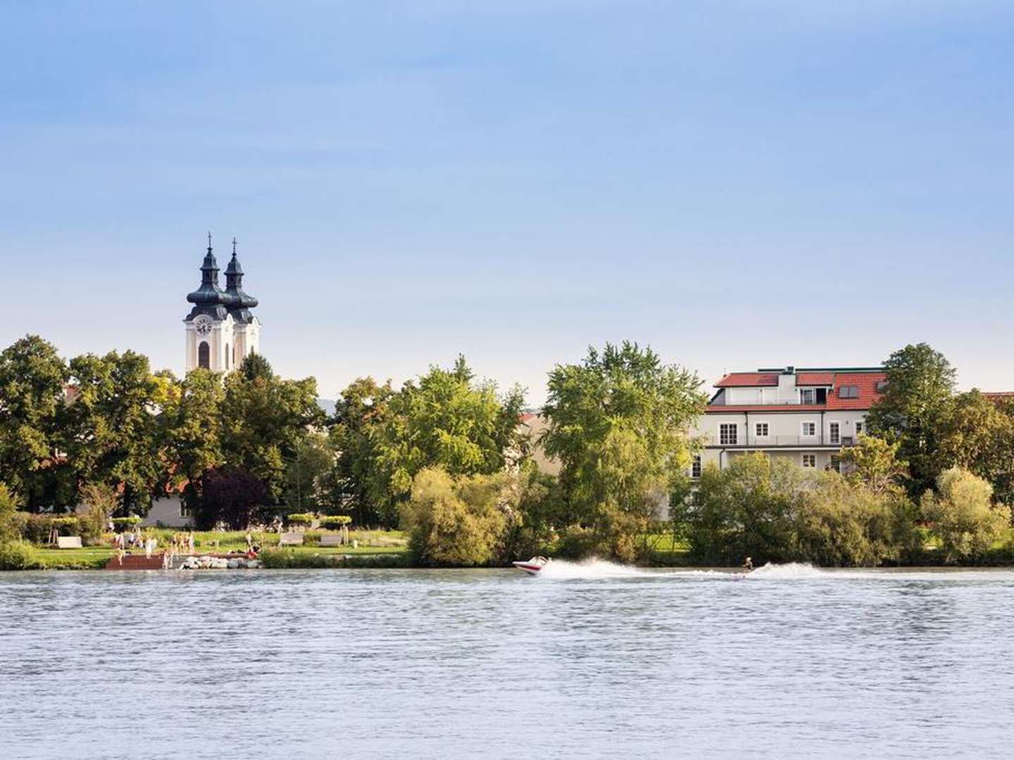 Romantische AusZeit an der Donau - Stilvolle Erholung an der Donau inkl. Wein | 2 Nächte