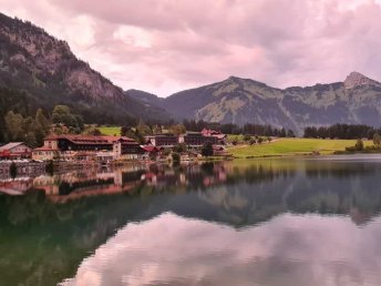 7 Tage 4*-Wellness direkt am See in Tirol ohne Kinder