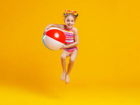 Hoch hinaus & gut schlafen – Jump-Paket mit Übernachtung / 1-2 Kindern bis 5,9 Jahre gratis 