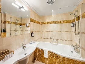 Tschechien entdecken: Kurzurlaub im Herzen Prags am Wenzelsplatz | 2 Tage