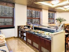 Tschechien entdecken: Kurzurlaub im Herzen Prags am Wenzelsplatz | 2 Tage