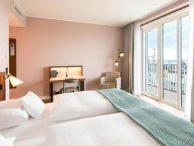 2 Tage THE LIBERTY Hotel Bremerhaven & das Klimahaus erleben