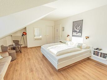 Bild 8 von 25