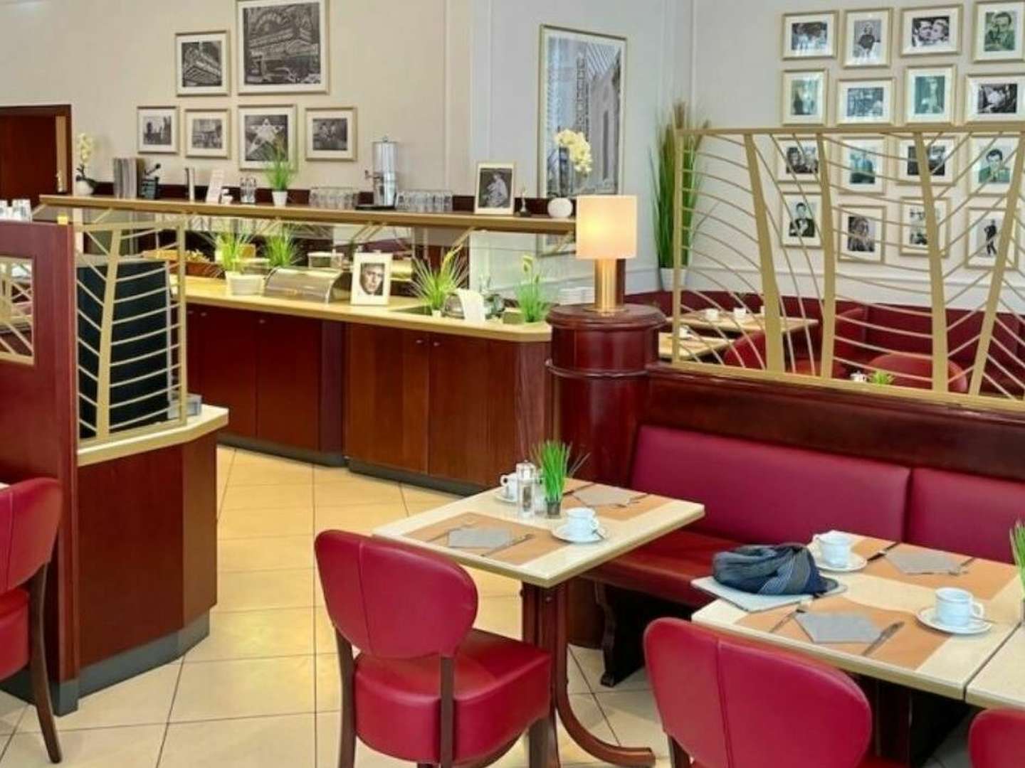 Scampi satt und das schrägste Wahrzeichen Wiesbadens