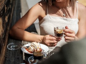 Entspannter Thermenurlaub inkl. Eintritt in die Therme der Ruhe & Sektverkostung 