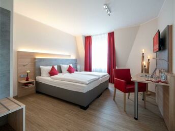 Bild 8 von 24