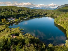 Ein Naturerlebnis - Goldener Herbst am Montiggler See | 4 Nächte
