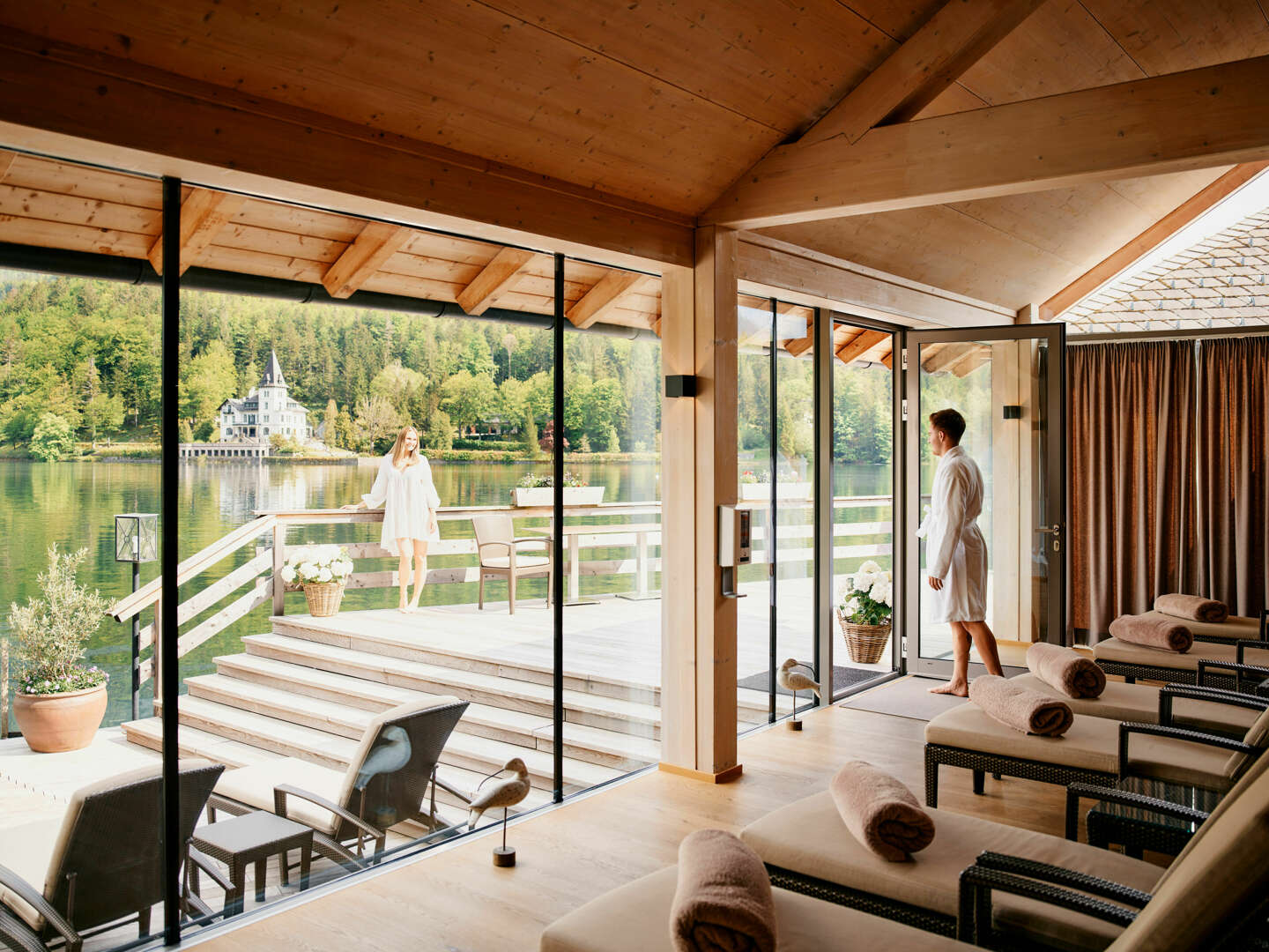 Weitblick über den See und entspanntes Wohlfühlen | Kurzurlaub am Grundlsee 4 Nächte