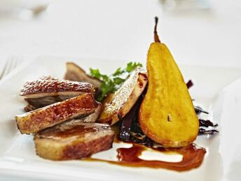 2025: Weihnachtswellness mit Gulasch-Party & Gala-Abendessen in Hévíz | 4 Nächte