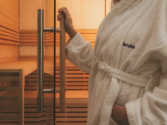 Unterkunft mit Frühstück und privater finnischer Sauna / 3 Nächte| 4 Tage 