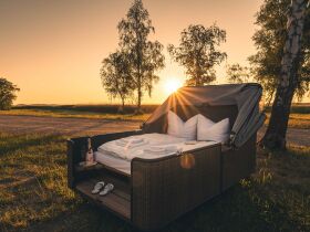2 Tage Open Air Romantik direkt am Wasser - Schlafen im Schlafstrandkorb inkl. Frühstück 2