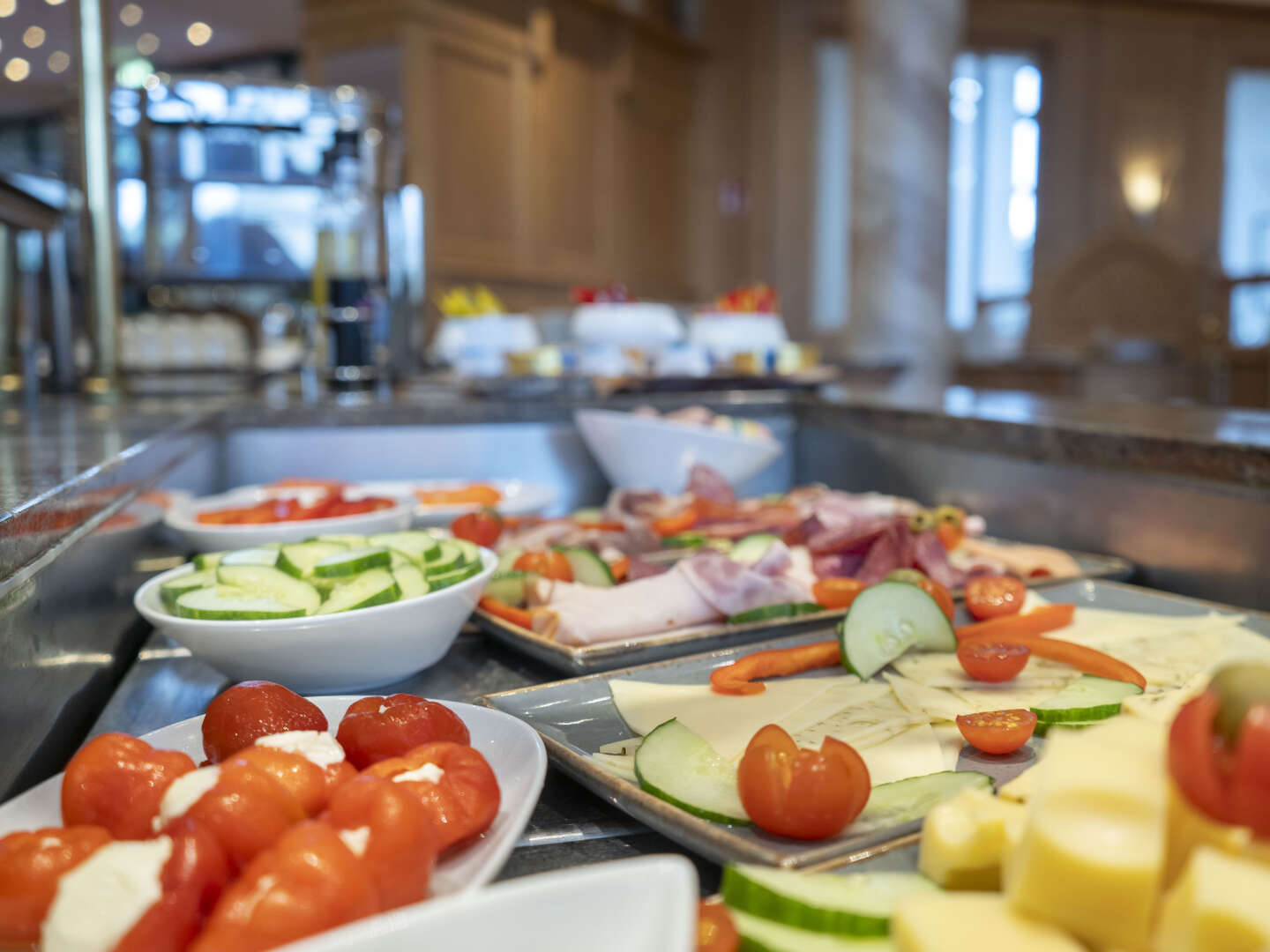 Zwei Nächte mit Frühstück und Abendessen im Atomis Hotel Munich Airport by Mercure
