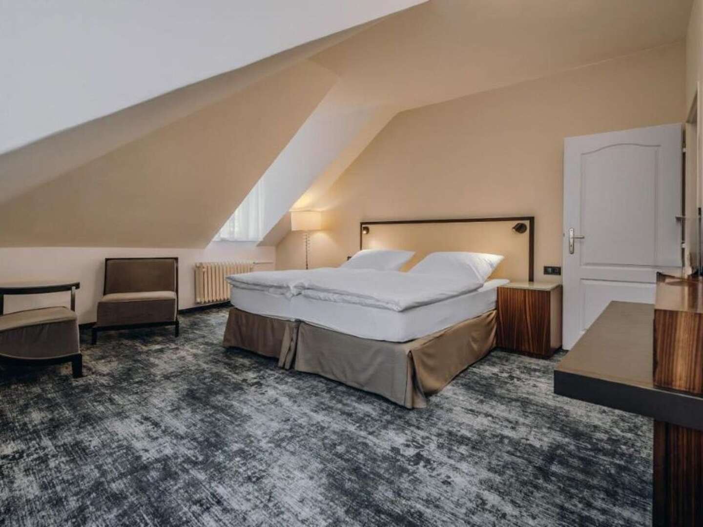 Aufenthalt im Zentrum von Karlsbad mit Frühstück