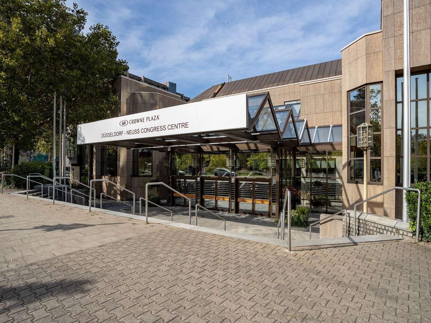 SPECIAL: Frühling & Sommer am Rheinufer - 3 Tage in Düsseldorf