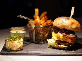 3 Tage Städtetrip im Märchenhotel – Perfekte Lage zwischen Berlin & Potsdam