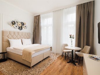 Verzaubert in Prag – romantische Moldau-Kreuzfahrt, Sekt und Pralinen | 2 Nächte