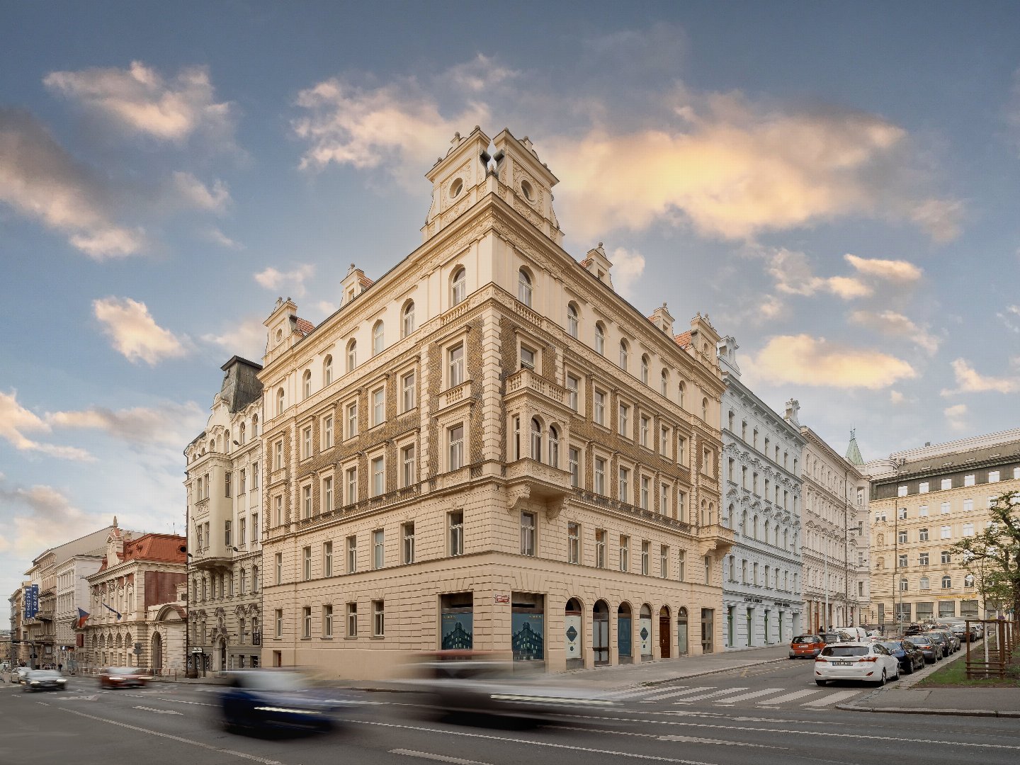 Verzaubert in Prag – romantische Moldau-Kreuzfahrt, Sekt und Pralinen | 2 Nächte
