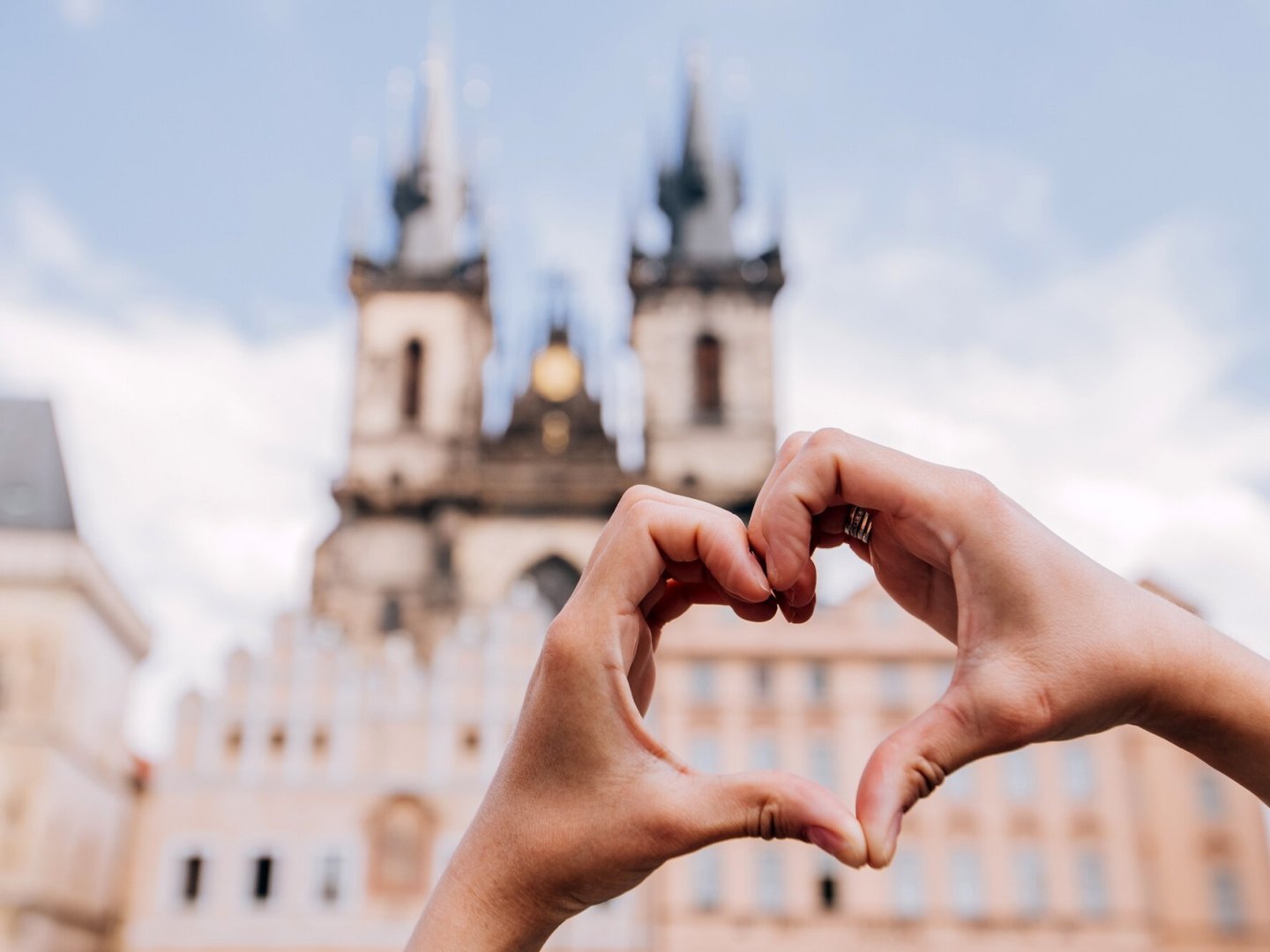 Verzaubert in Prag – romantische Moldau-Kreuzfahrt, Sekt und Pralinen | 2 Nächte